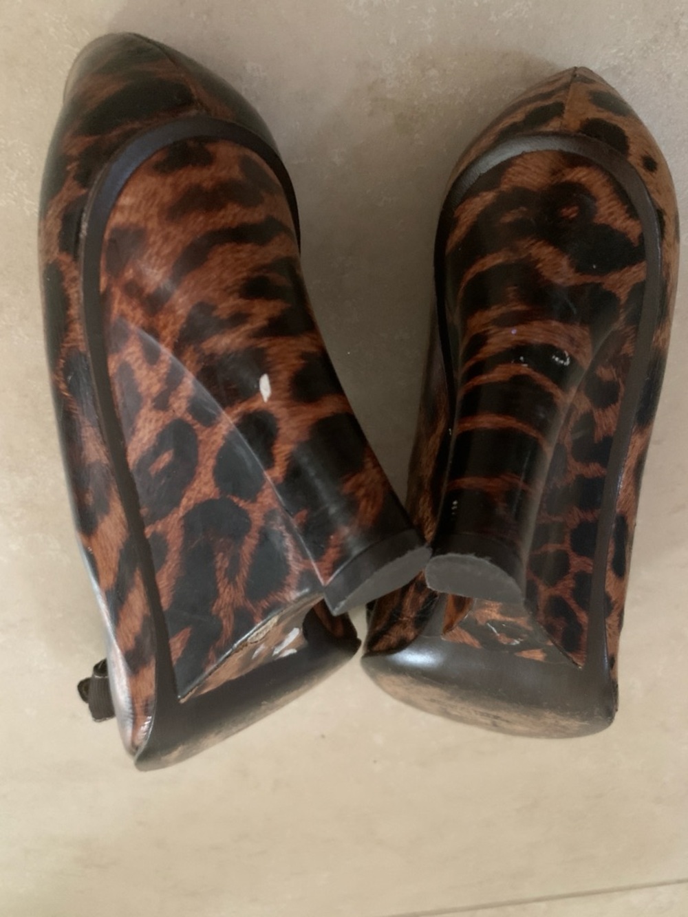 Stuart Weitzman Leopard Peep-Toe Bow Pumps | Size 10M - Picture 10 of 16
